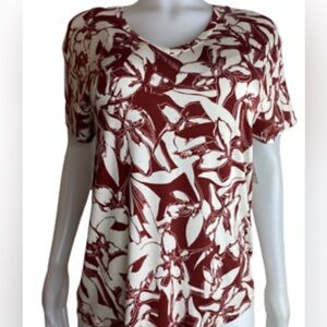 NWT Nine West Women’s Soft Spun V Neck Floral Blouse Size M/Medium